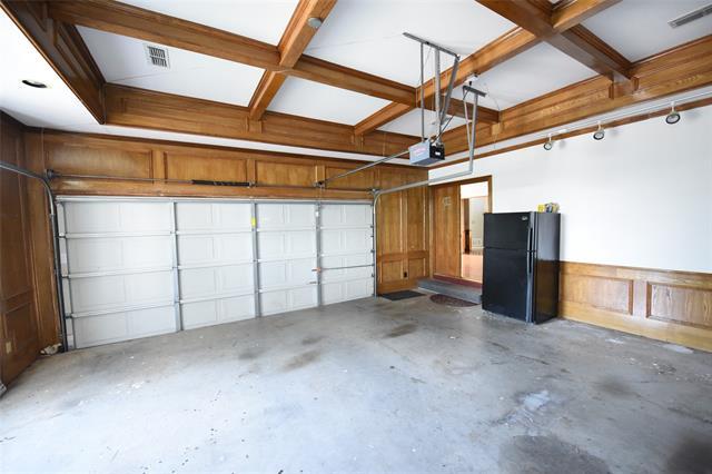 Building Photo - 2701 Creekside Way