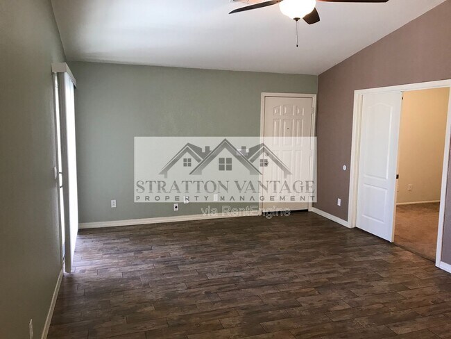 Building Photo - 42006 W Anne Ln