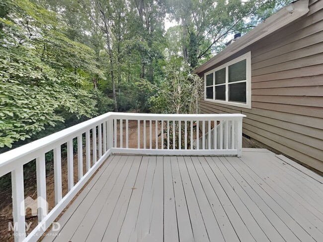 Building Photo - 3004 Cardinal Dr