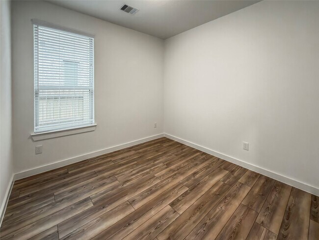 Building Photo - 432 Flowering Lotus Ct