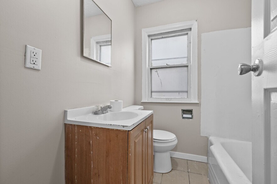 Building Photo - 1227 W 25th St