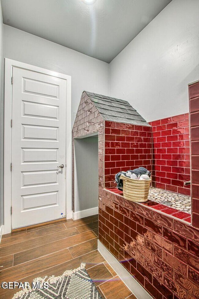 Building Photo - 6716 Rio Haciendas