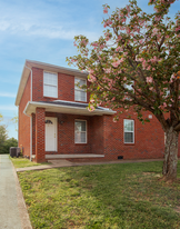 Building Photo - 561 Hampton Way
