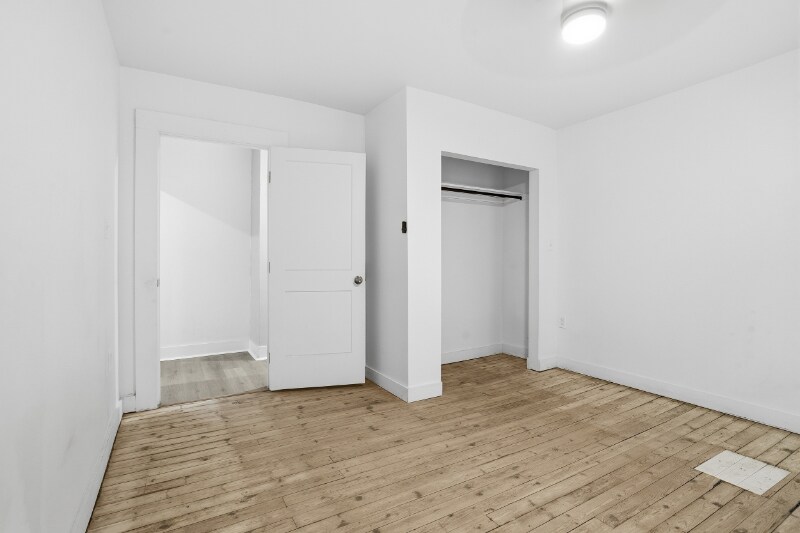 Building Photo - 1210 Round Top St