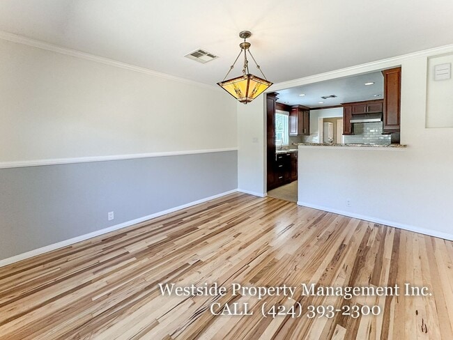 Building Photo - 846 Stanford St