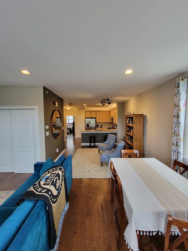 Building Photo - 121B Hagen Dr