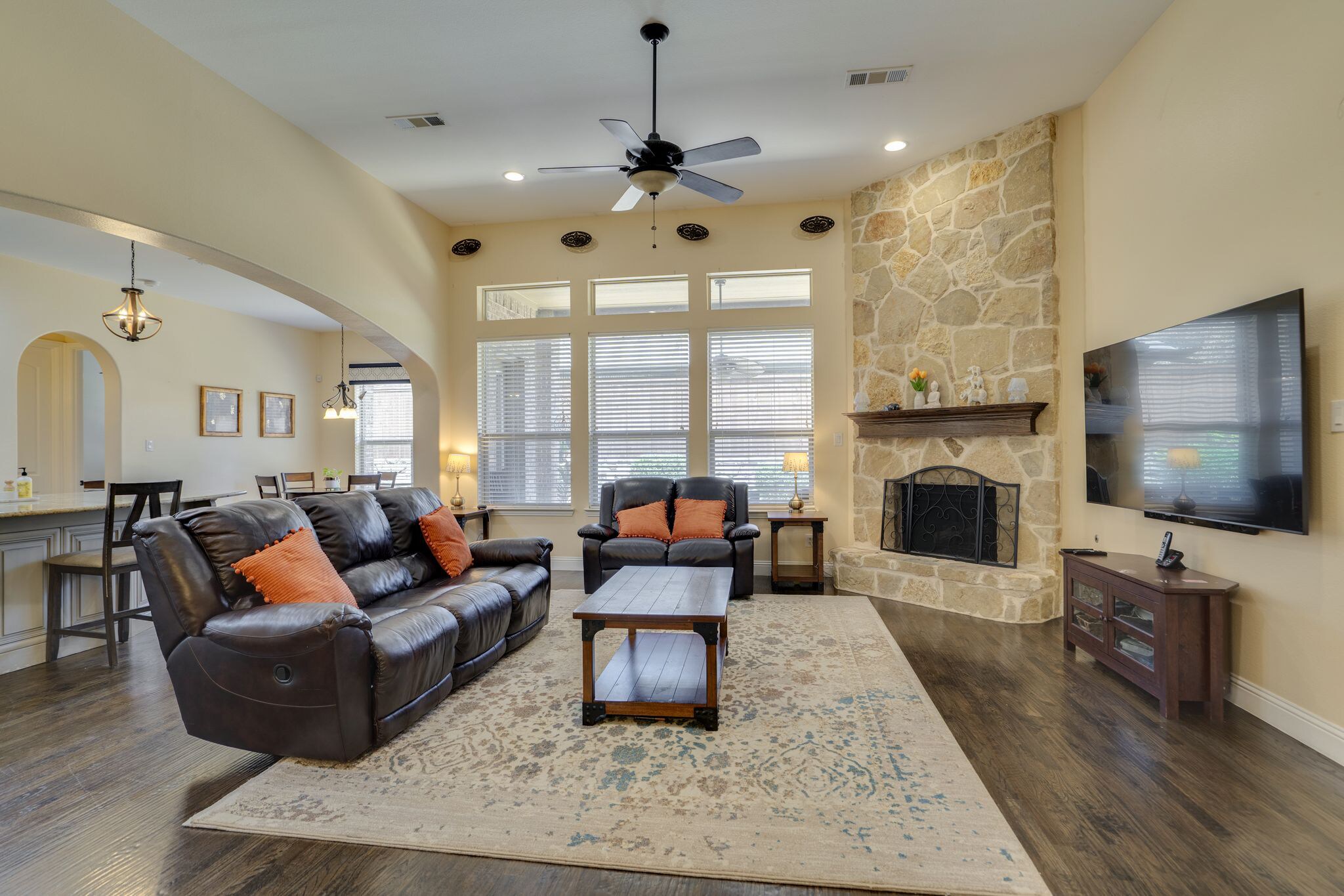 Building Photo - 1604 Woodrose Ct