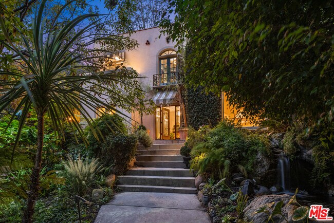 Building Photo - 175 W Channel Rd