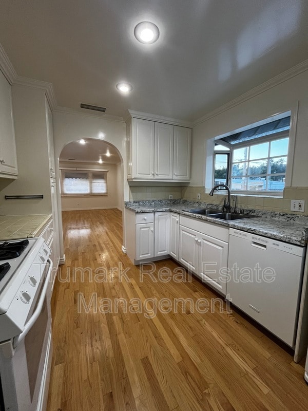 Building Photo - 4508 Rockland Pl