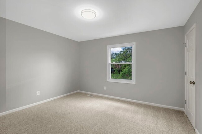 Building Photo - 226 Wolfner Dr