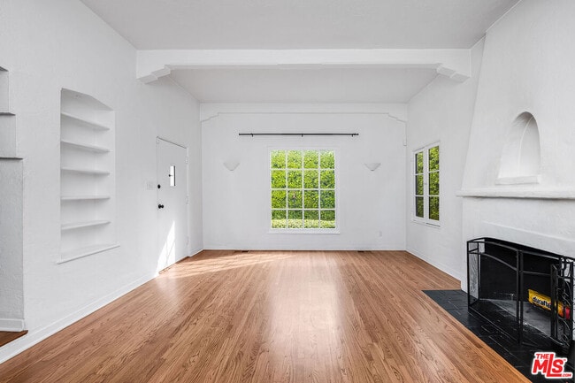 Building Photo - 601 Hayworth Ave