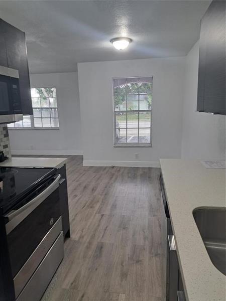 Building Photo - 980 SW 76th Ave