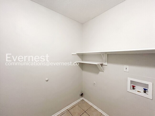 Building Photo - 6571 Ashland Dr