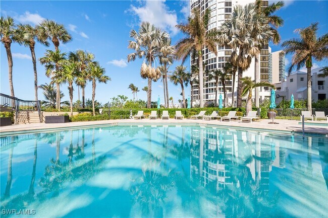 Primary Photo - 4551 Gulf Shore Blvd N