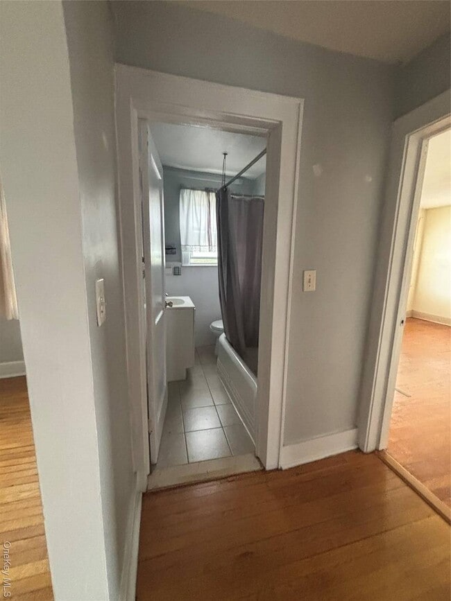 Building Photo - 457 Montauk Hwy