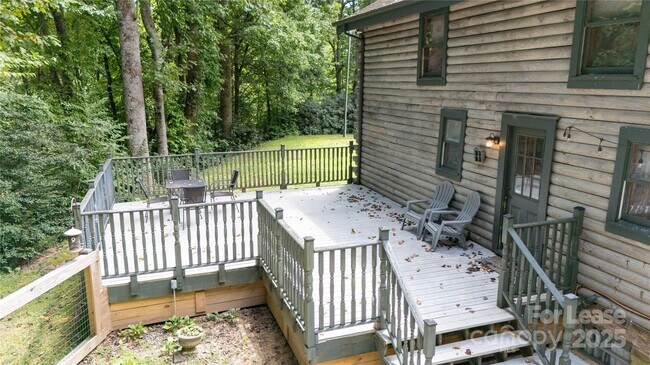 Building Photo - 2038 Toms Creek Rd