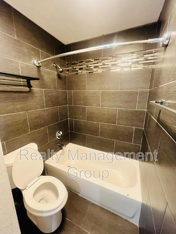 Building Photo - 1477 Saddle Way