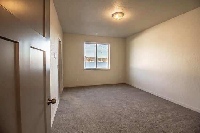Building Photo - 18112 E Riverway Ave