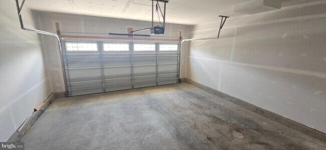 Building Photo - 131 Birmingham Dr
