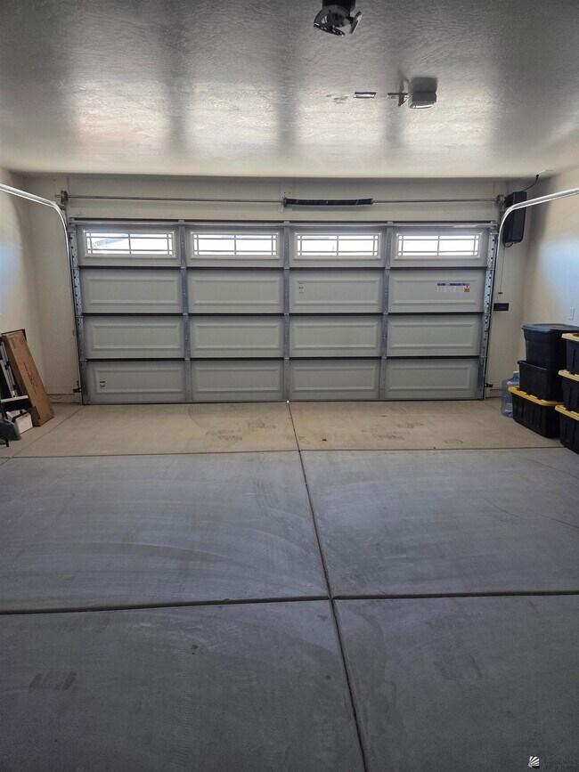 Building Photo - 3874 Santa Sophia St