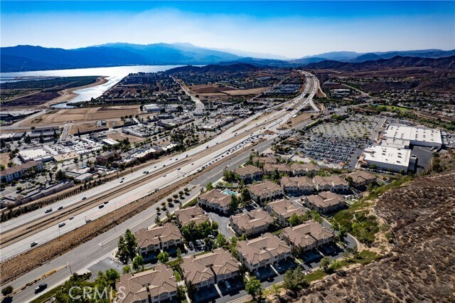 Building Photo - 15651 Vista Way