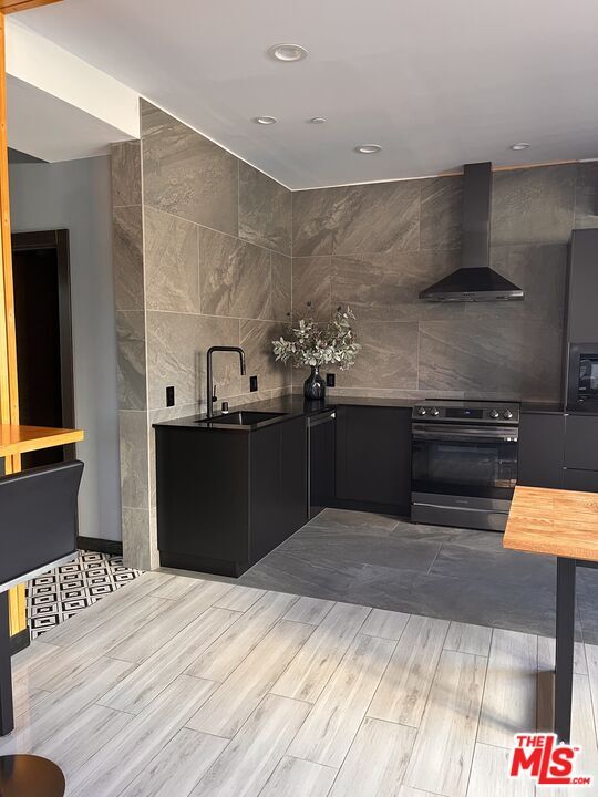 Building Photo - 3541 5th St