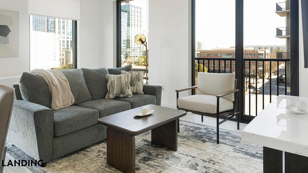 Building Photo - 1007 S Mint St