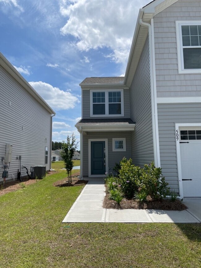 Building Photo - 509 Purple Finch Rd