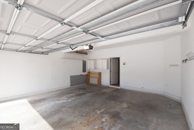 Building Photo - 204 Lenox Dr