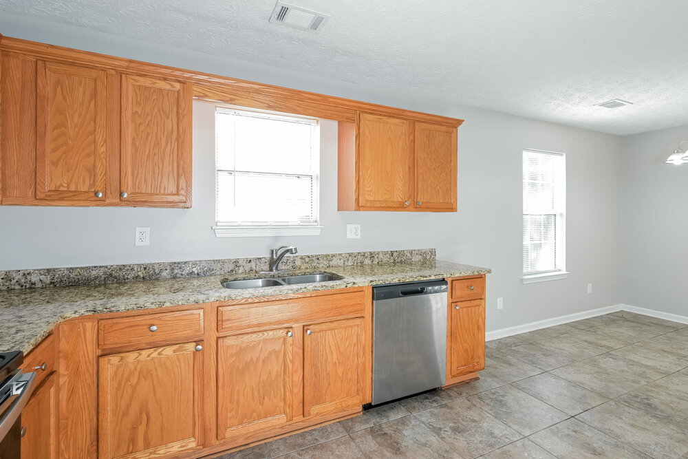 Building Photo - 45 Pebble Ridge Dr