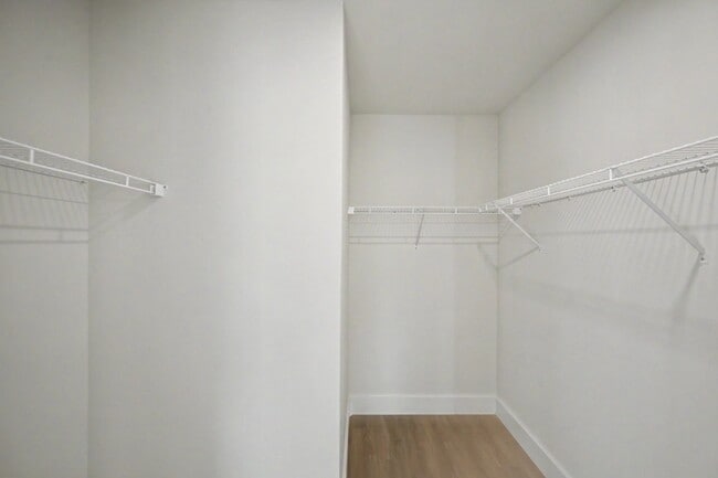 Building Photo - 212 Hull Ave