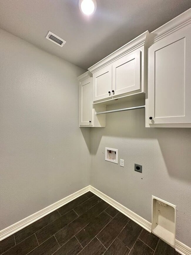 Building Photo - Almost Ready! Gorgeous 3 Bedroom 2 Bath in Nolan Farms Community in Winona!