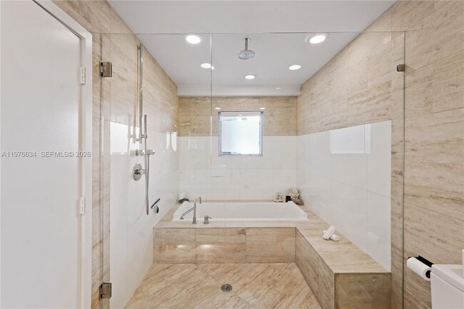 Building Photo - 1491 Lincoln Terrace