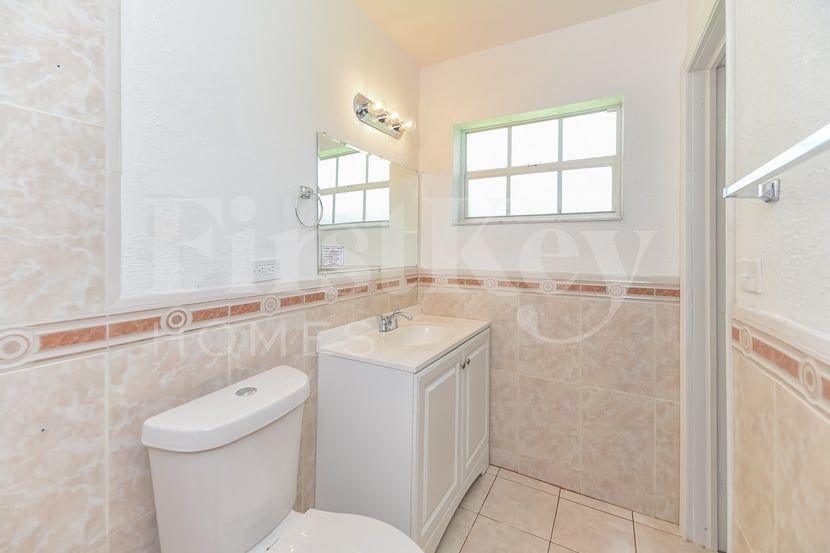 Building Photo - 16941 SW 119th Ct