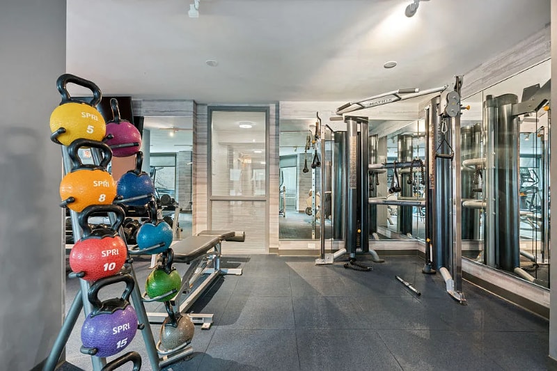 Building Photo - 1122 N Dearborn St