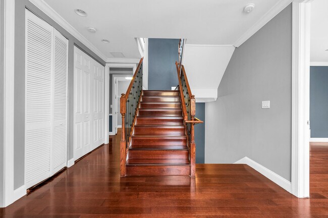 Building Photo - 486 SW 5th St