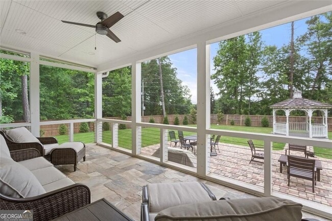 Building Photo - 415 Lyerly Pointe