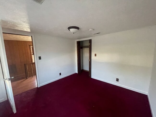 Building Photo - Easy location in Erwin