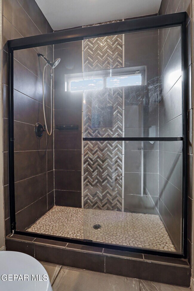 Building Photo - 14805 Holly Springs