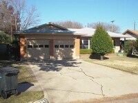 Building Photo - 1704 Cordell St