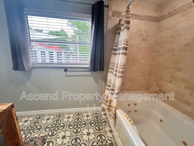 Building Photo - 114 Judith Dr