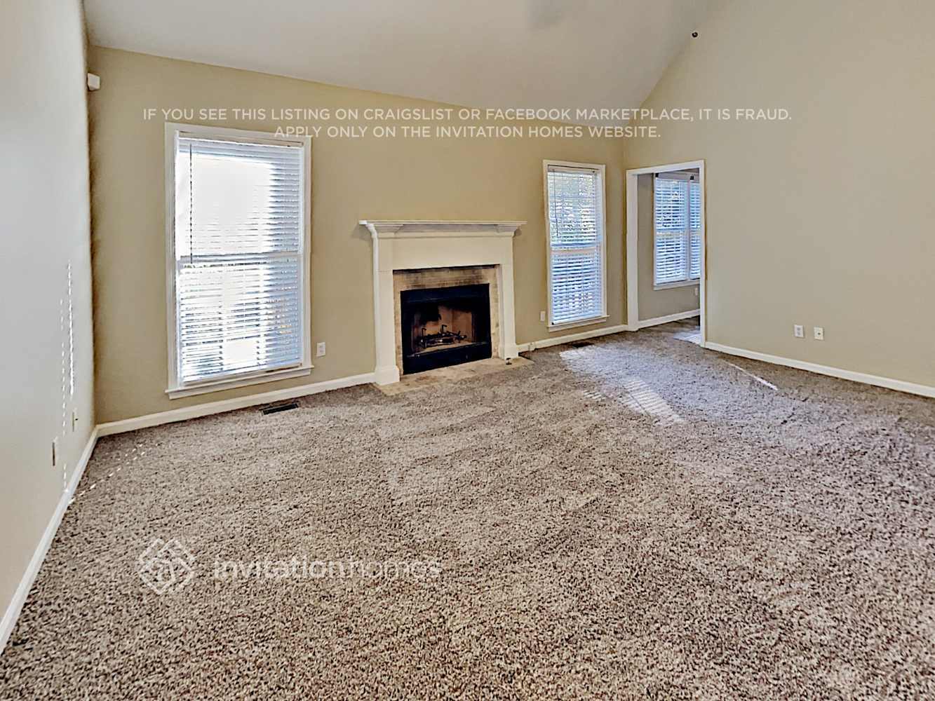 Building Photo - 559 Parliament St