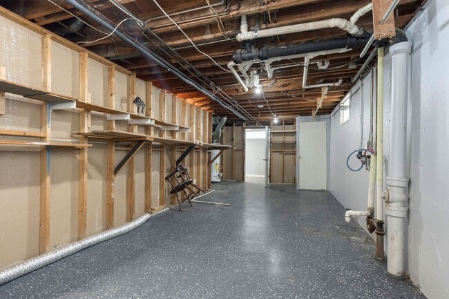 Building Photo - 3704 Greenwich Rd