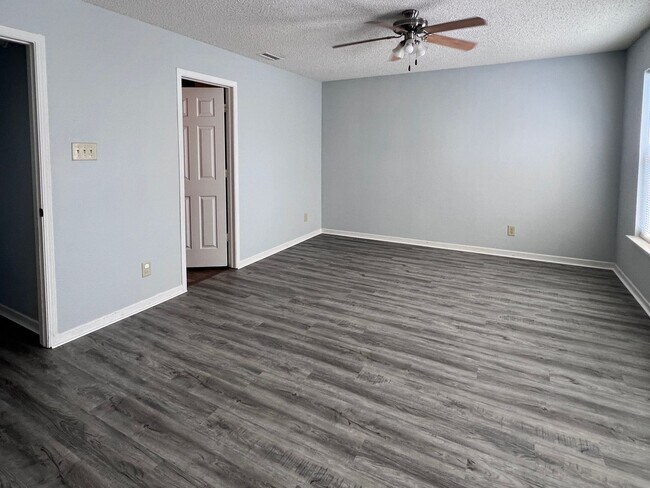 Building Photo - 2726 Chilton Dr