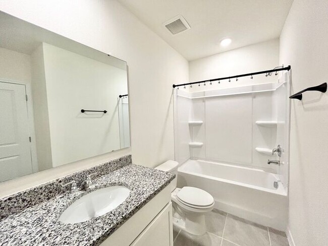 Building Photo - Brand New 3/2.5 Modern Townhome with a Lof...