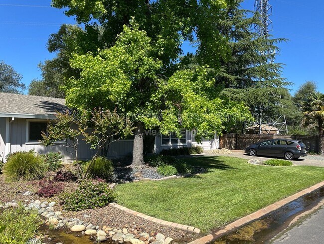 Building Photo - 8190 E Granite Dr