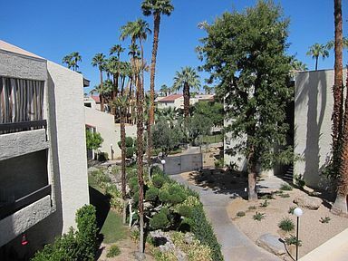 Building Photo - Biltmore Community