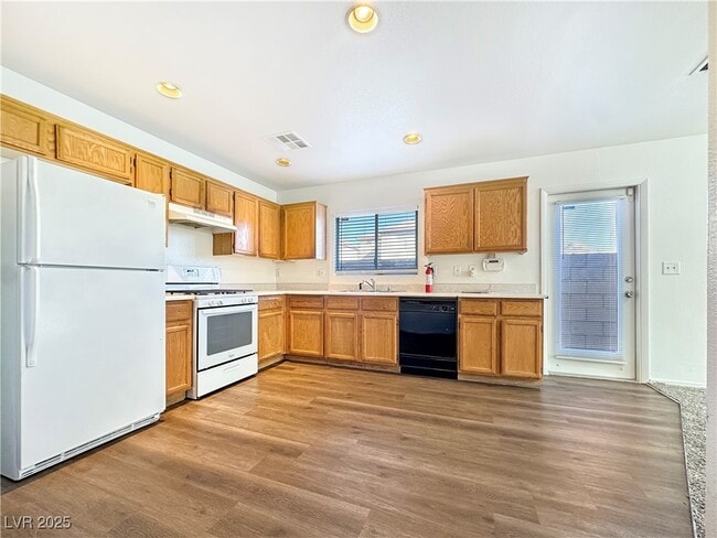 Building Photo - 5278 Paradise Valley Ave