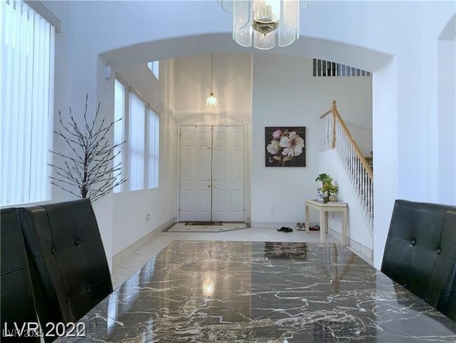 Building Photo - 3875 Cape Royal St