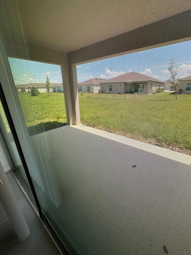 Building Photo - 255 Amber Way